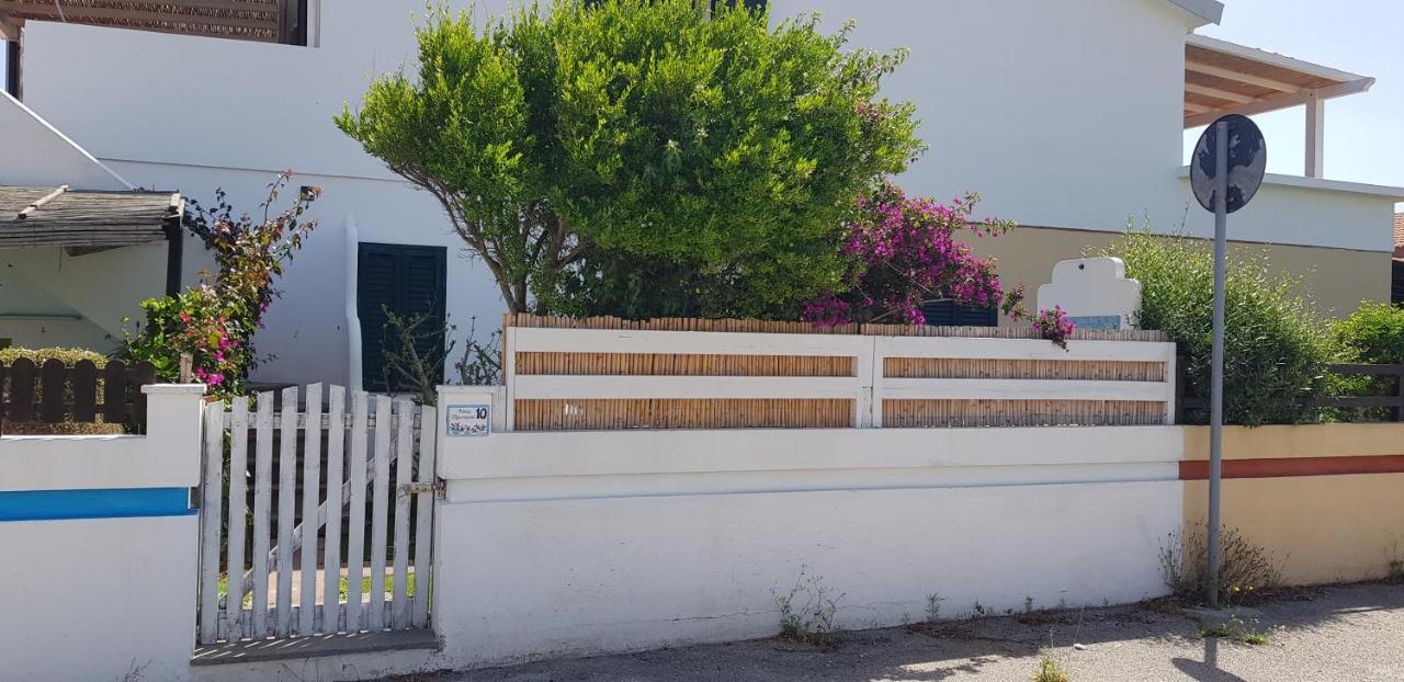 Piero'S Apartment Calasetta Exterior photo